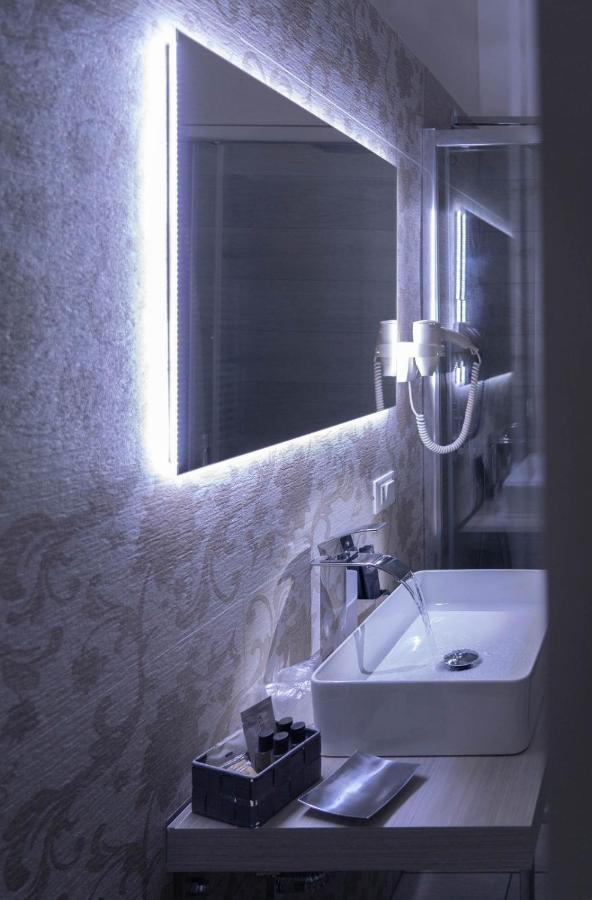 Royal Gardens Bed & Breakfast Caserta Bagian luar foto