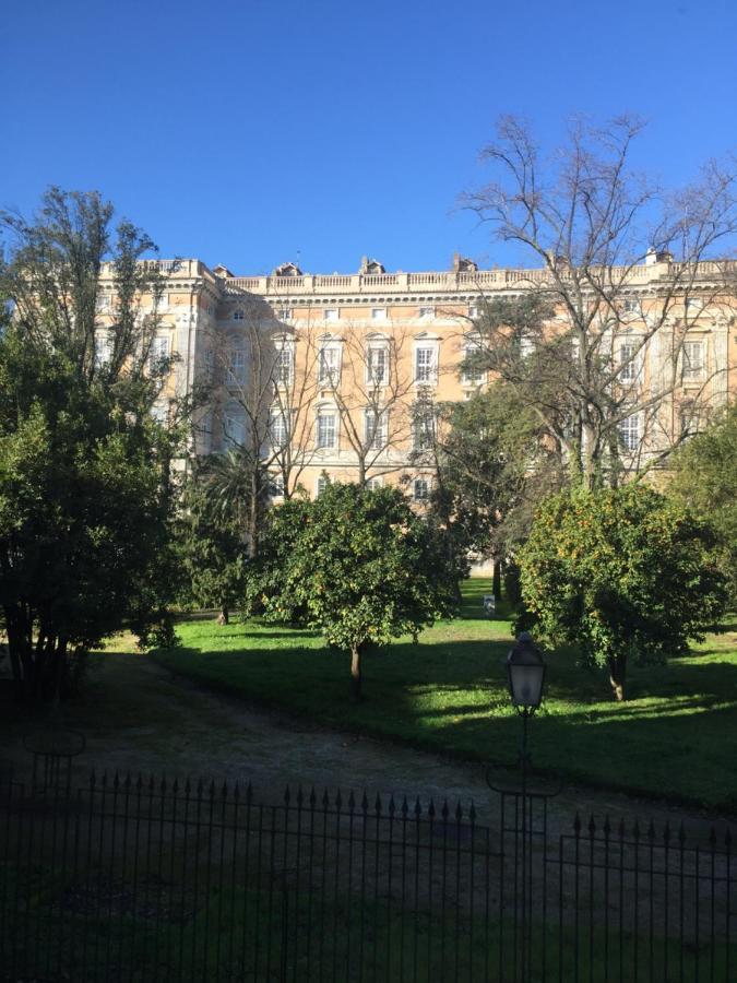Royal Gardens Bed & Breakfast Caserta Bagian luar foto