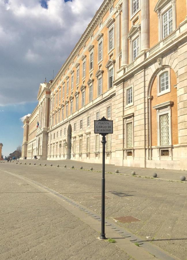 Royal Gardens Bed & Breakfast Caserta Bagian luar foto