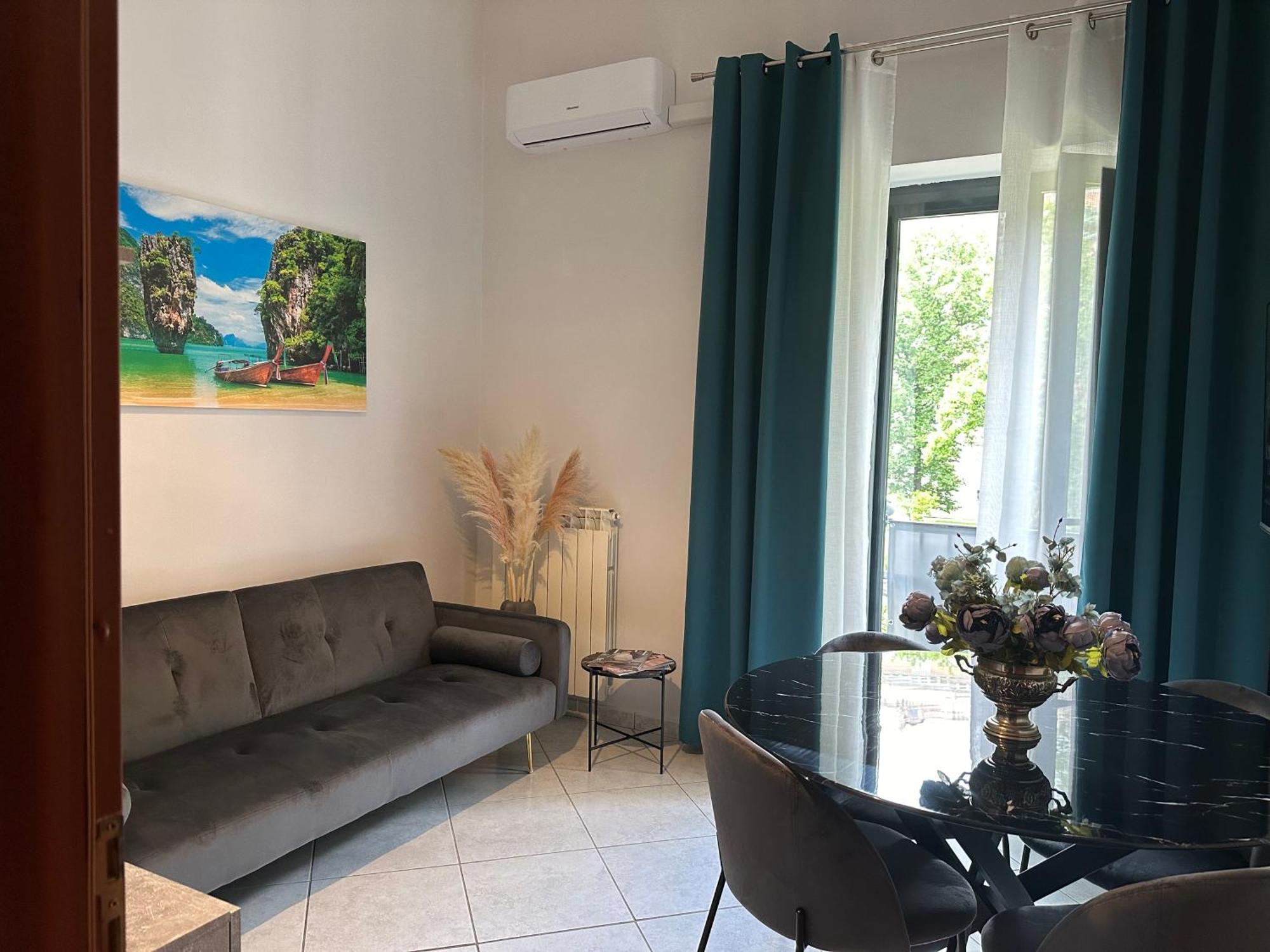 Royal Gardens Bed & Breakfast Caserta Bagian luar foto